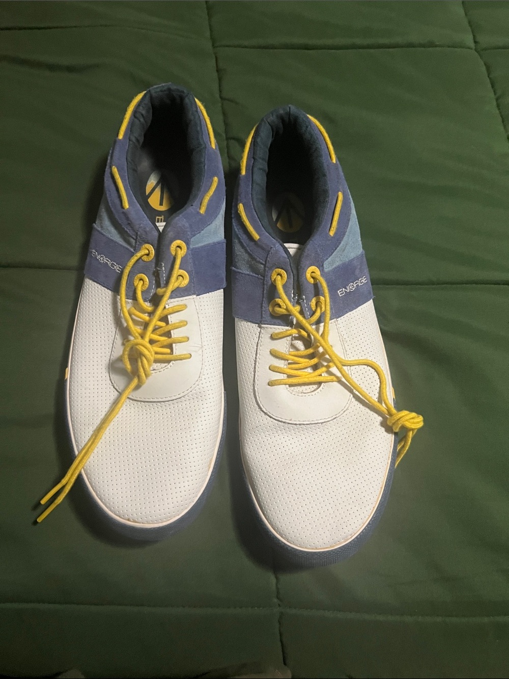 Vintage Energie Men’s White, Blue and Yellow Casual Sneakers